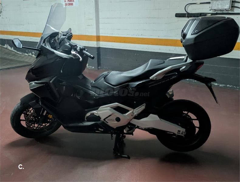 Honda Forza 750 – Vista 3