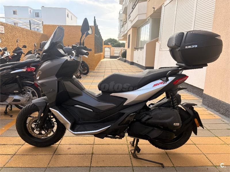 Aprilia SR GT 125 2400 € 2024 Cádiz - 1