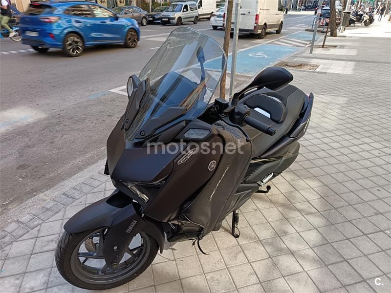 Yamaha XMAX 300 – Vista 11