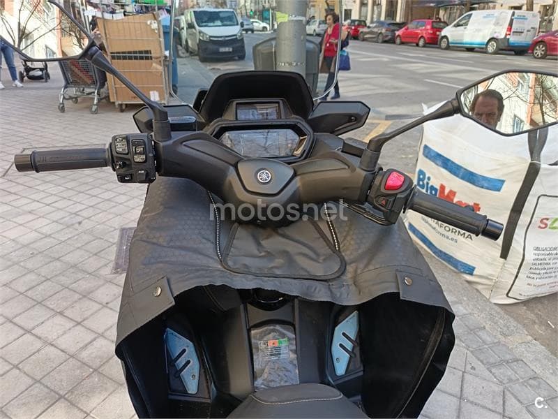 Yamaha XMAX 300 – Vista 5