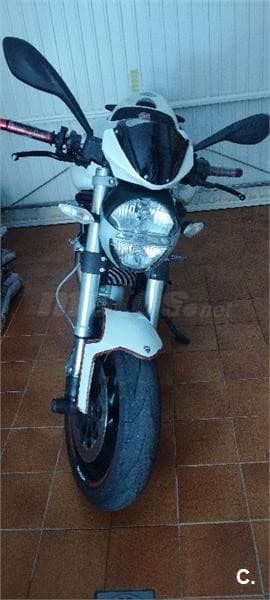 Ducati Monster 696 – Vista 5