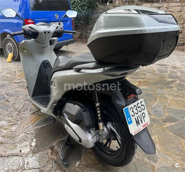 Honda SH125i – Vista 4