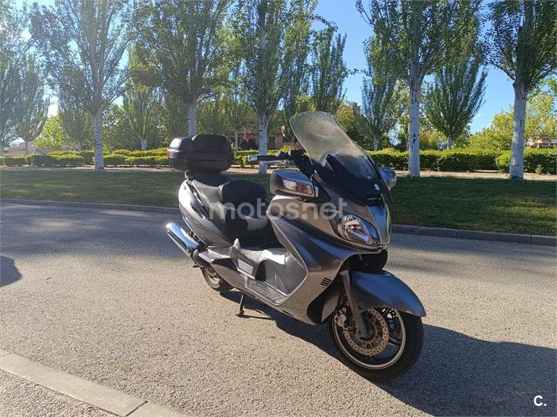 Suzuki BURGMAN 650 Executive – Vista 1