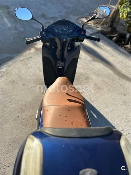 Honda Scoopy SH300i TopBox 1800 € 2008 Alicante - 4