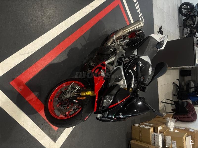 Aprilia Tuono V4 1100 Factory 13.000 € 2019 Barcelona - 3