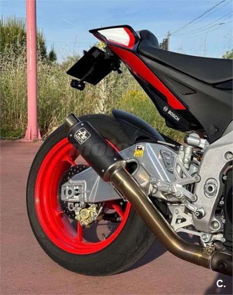 Aprilia Tuono V4 1100 – Vista 3