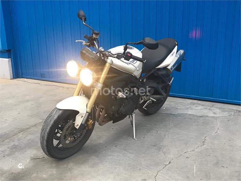 Triumph Street Triple R – Vista 2