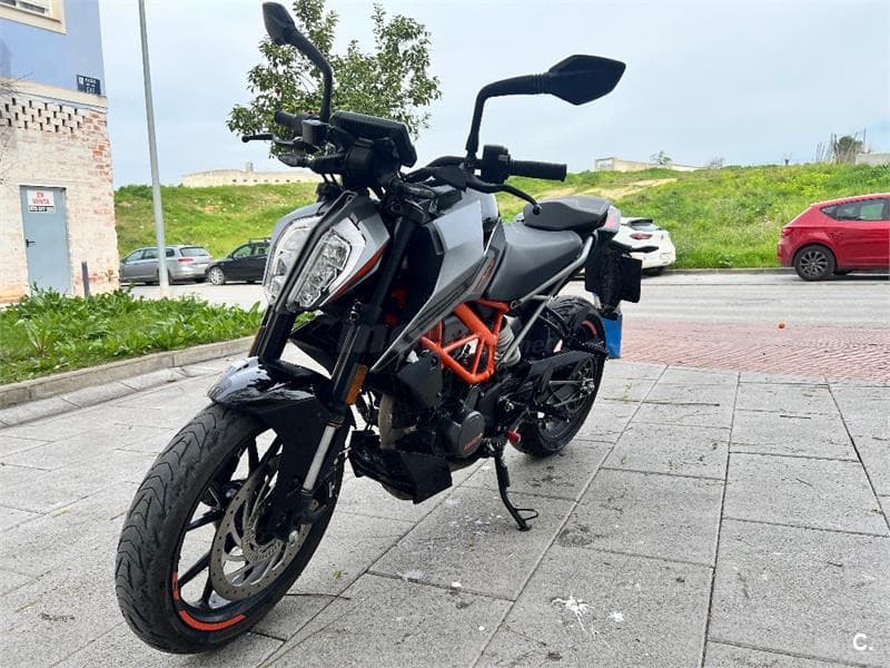 KTM 125 – Vista 2