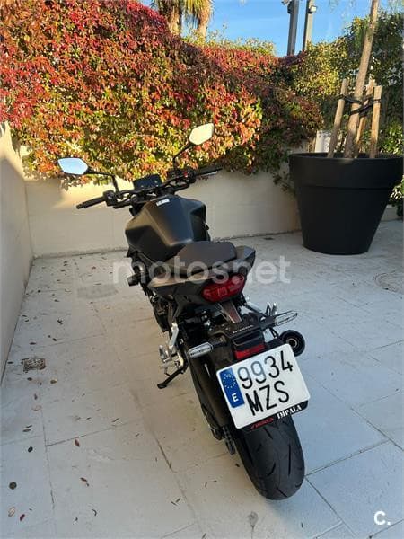 Honda CB 750 Hornet – Vista 4