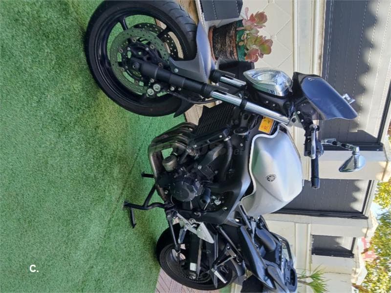 Yamaha FZ8 N Sport – Vista 1