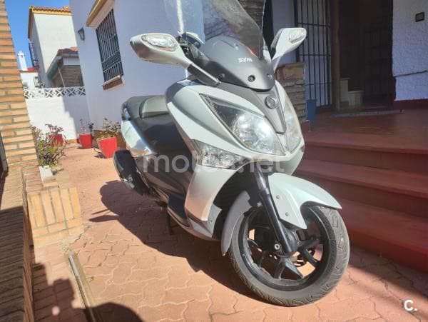 SYM Joymax 300 – Vista 2