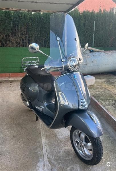 Vespa GTS 125 Touring – Vista 2