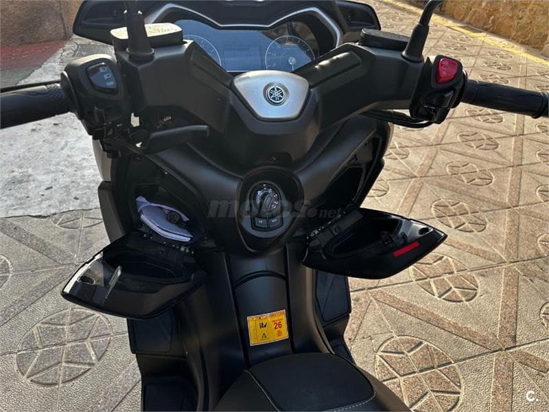 Yamaha XMAX 400 – Vista 4