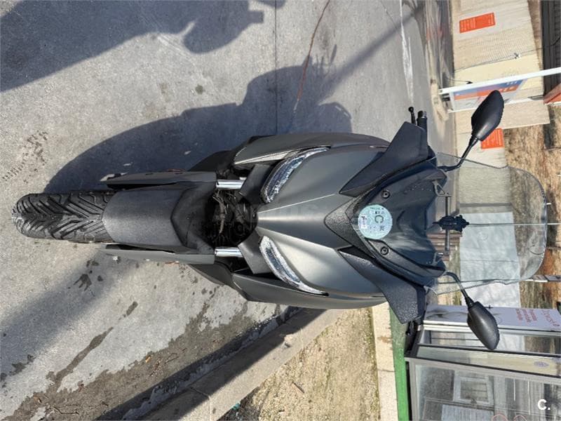 Yamaha XMAX 400 – Vista 2