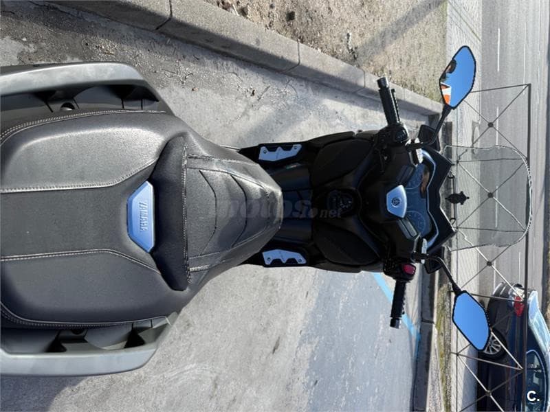Yamaha XMAX 400 – Vista 4