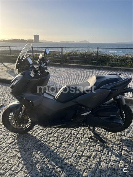 Honda ADV 350 – Vista 1