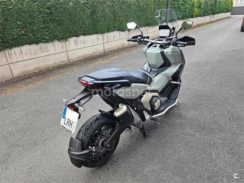 Honda X-ADV – Vista 4
