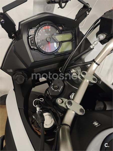 Suzuki V-Strom 650 XT ABS – Vista 11