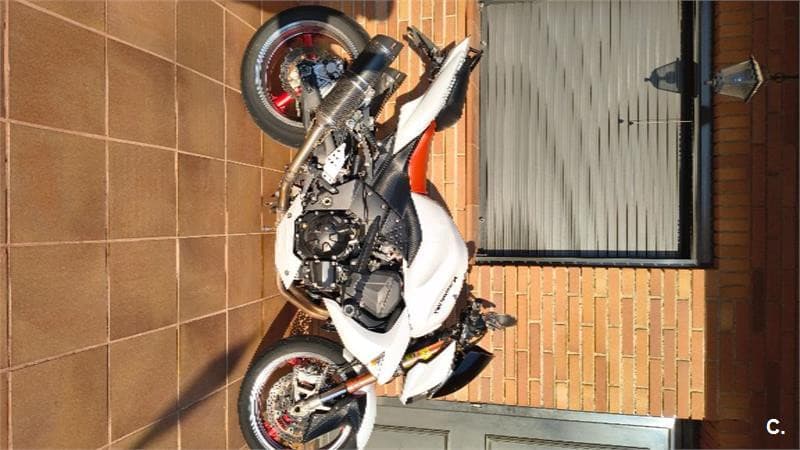 Kawasaki Z 1000 – Vista 12