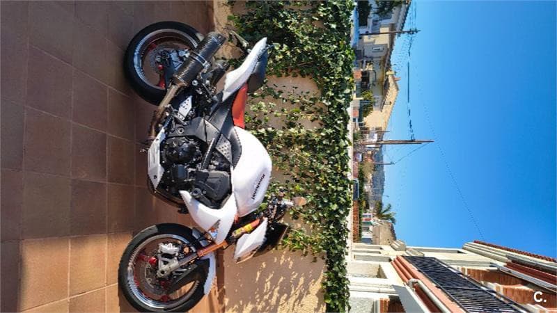 Kawasaki Z 1000 – Vista 16