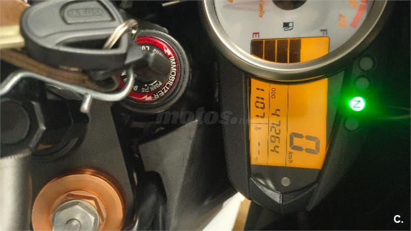 Kawasaki Z 1000 – Vista 17