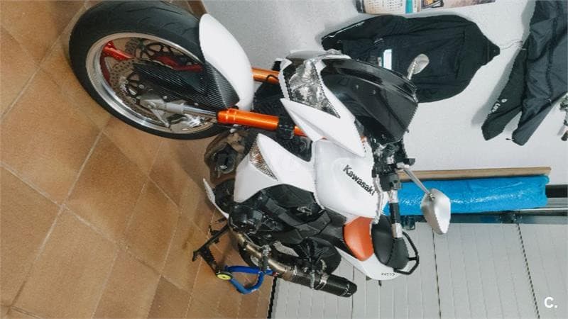 Kawasaki Z 1000 – Vista 18