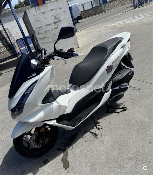 Honda PCX 125 – Vista 2