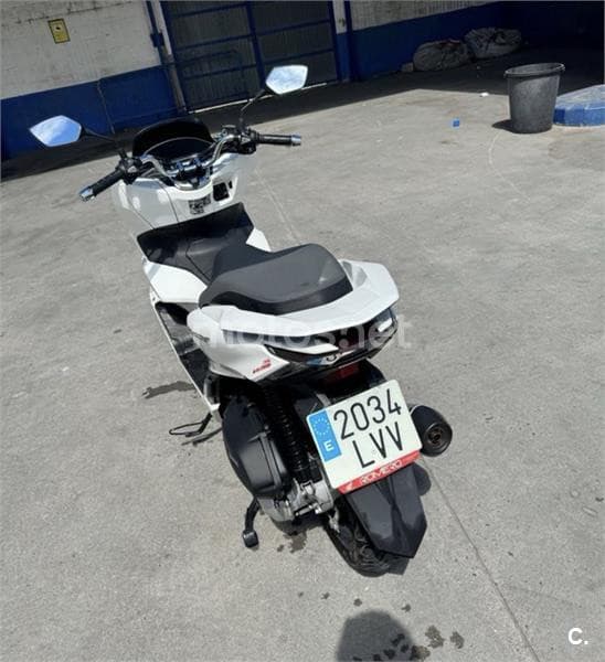 Honda PCX 125 – Vista 3