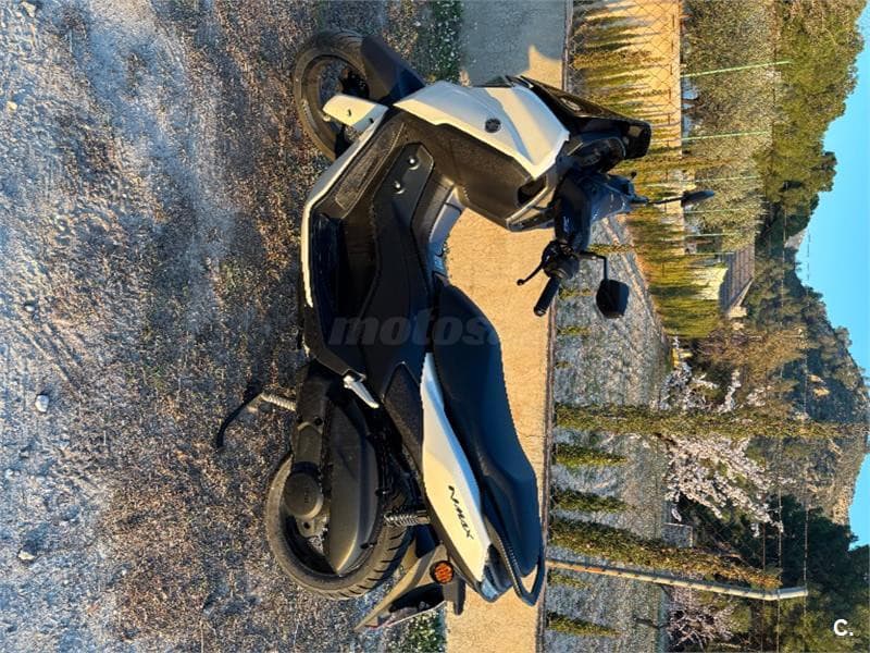 Yamaha NMAX – Vista 4