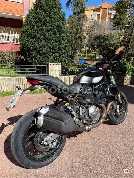 Ducati Monster 821 – Vista 6
