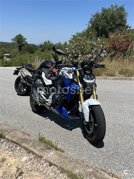 BMW F 900 R – Vista 1