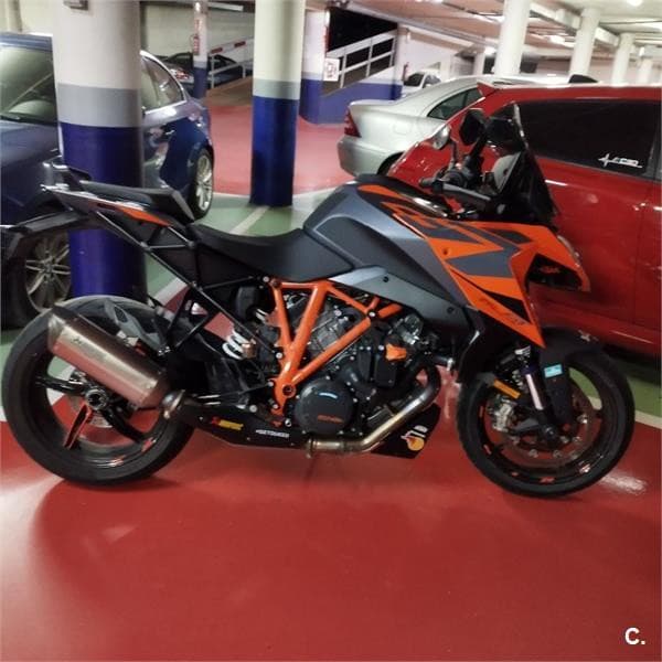 KTM 1290 Super Duke GT – Vista 1