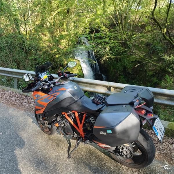 KTM 1290 Super Duke GT – Vista 3