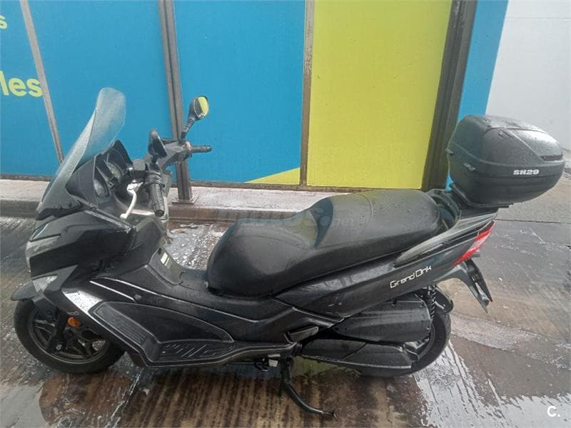 Kymco Grand Dink 300 – Vista 1