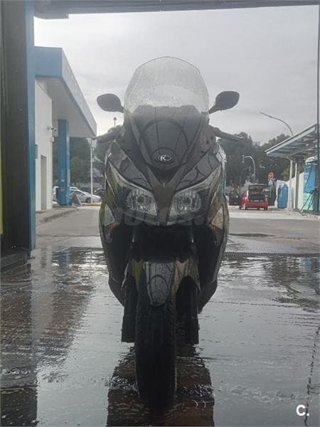 Kymco Grand Dink 300 – Vista 2