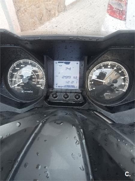 Kymco Grand Dink 300 – Vista 3