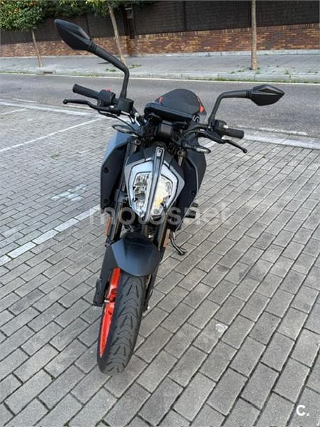 KTM 125 – Vista 6