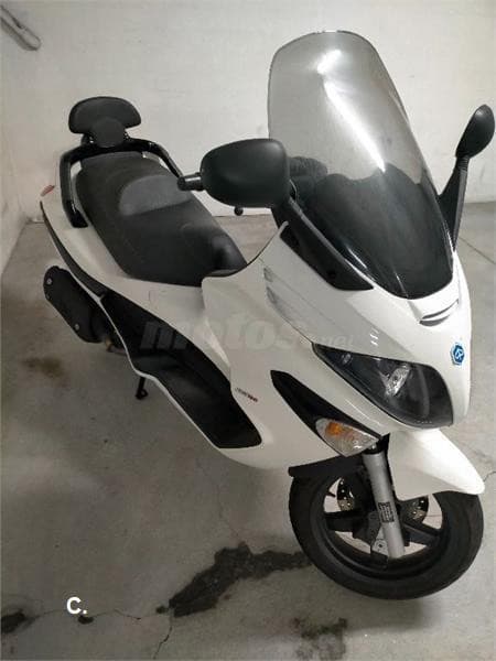 Piaggio X EVO 250 – Vista 1