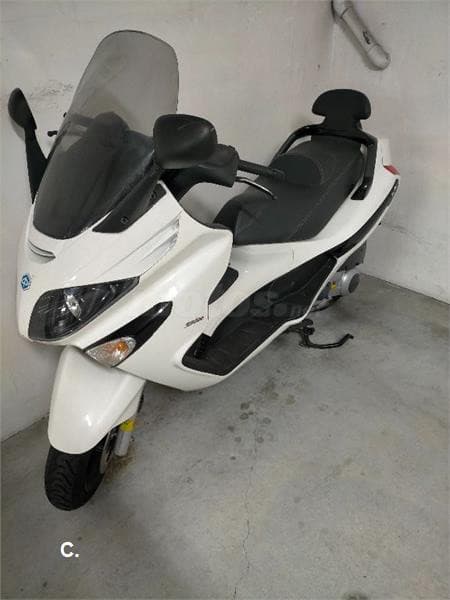 Piaggio X EVO 250 – Vista 2