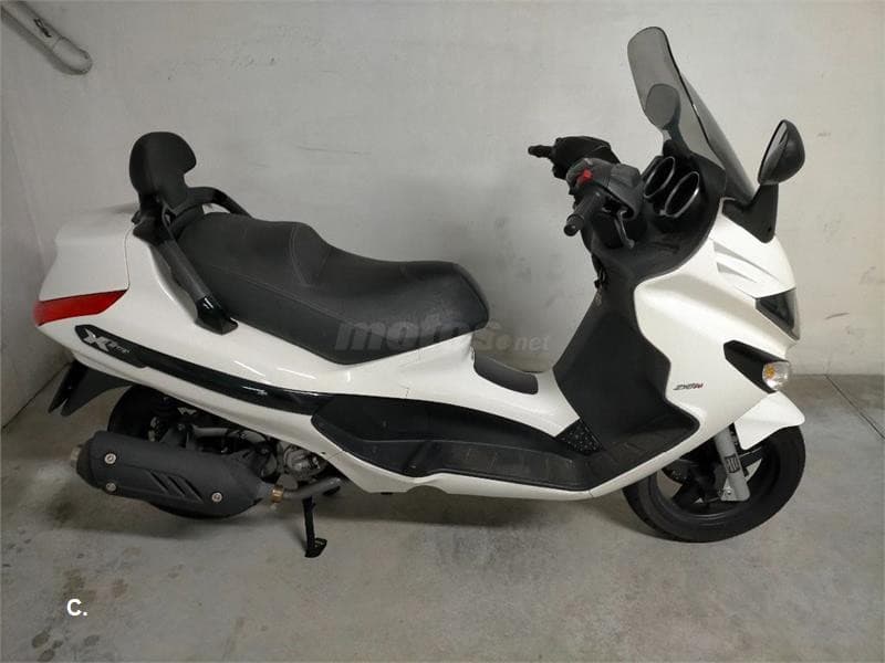 Piaggio X EVO 250 – Vista 3