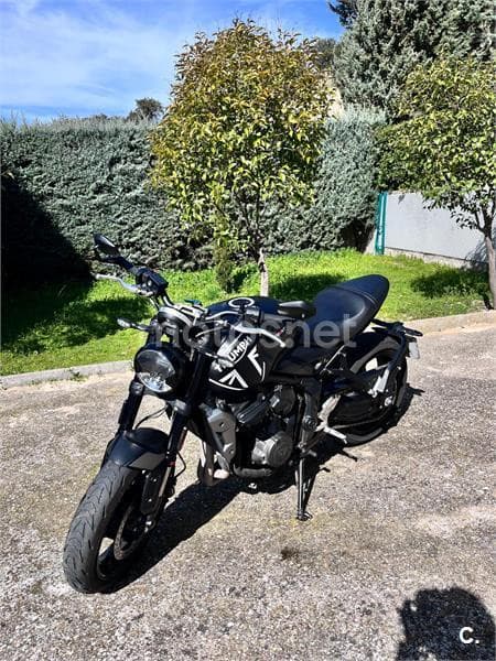 Triumph Trident 660 – Vista 1