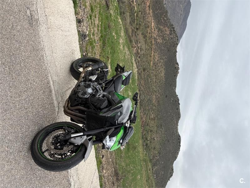 Kawasaki Z900RS – Vista 2