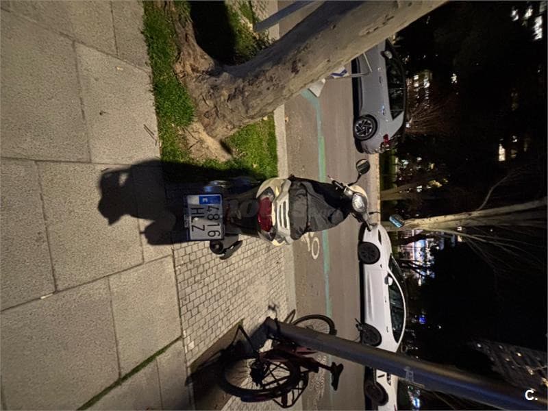 Peugeot TWEET 125 1000 € 2014 Madrid - 4