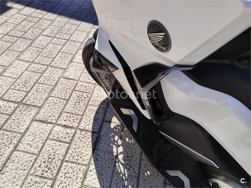 Honda Forza 750 – Vista 4