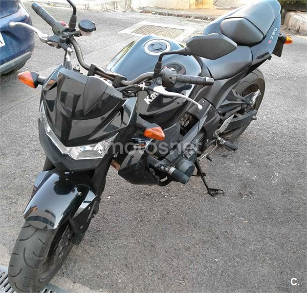 Kawasaki Z 750 – Vista 3