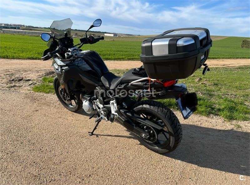 BMW F 750 – Vista 13