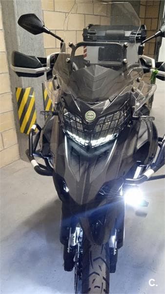 Benelli TRK 502 – Vista 1