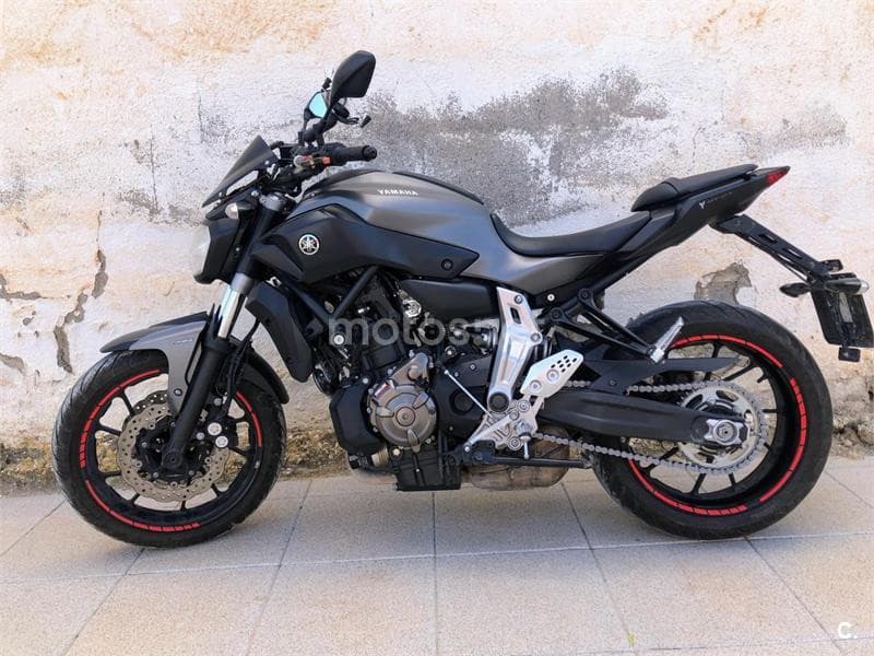 Yamaha MT-07 – Vista 1