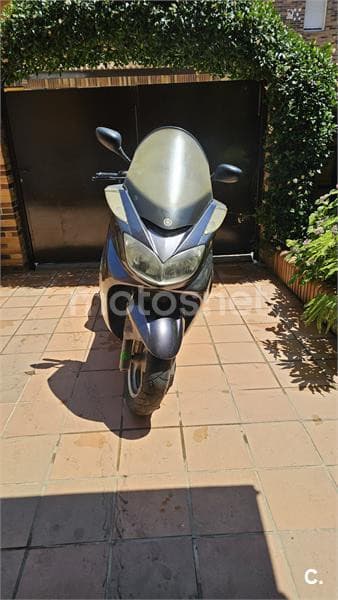 Yamaha YP Majesty 400 – Vista 3