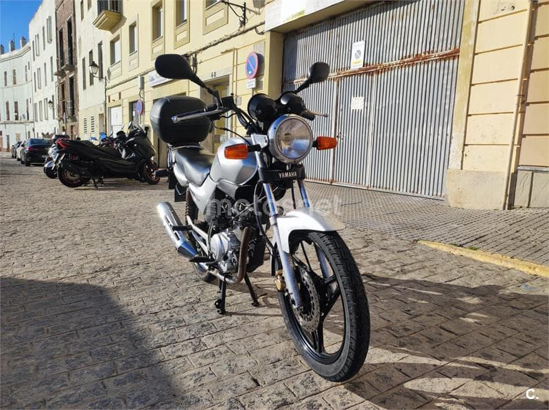 Yamaha YBR 125 Clasic SP – Vista 2